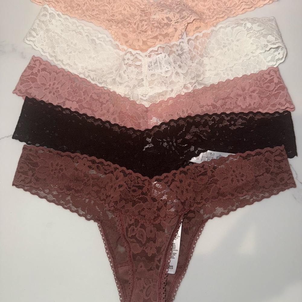 New Hanky Panky lace thong bundle of 5 one size